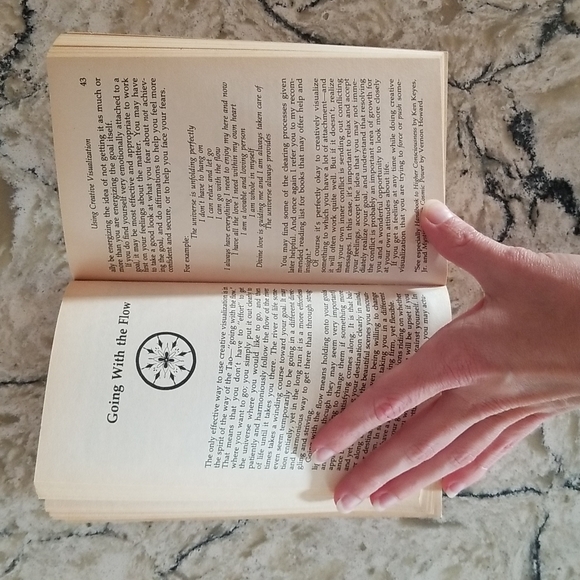 Vintage Creative Visualization By Shakti Gawain Bantam New Age Book - Picture 7 of 8